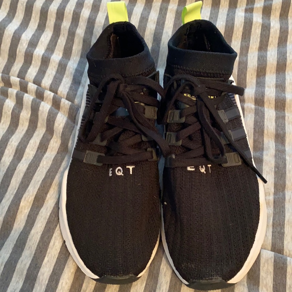 Adidas tennis shoes